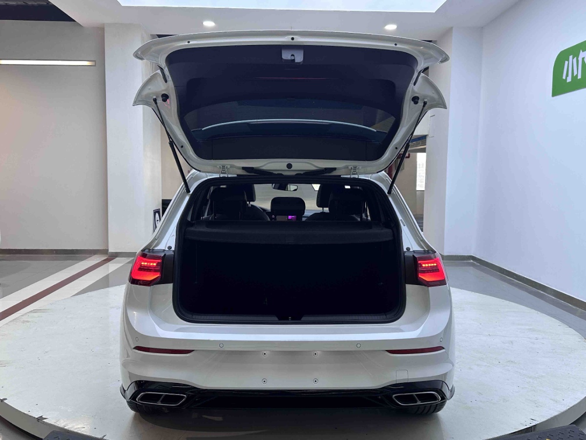 Volkswagen Golf 2022 imagen de coche #10