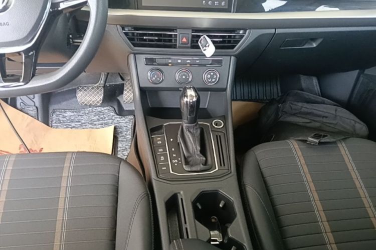 Volkswagen Lavida 2019 car image #14