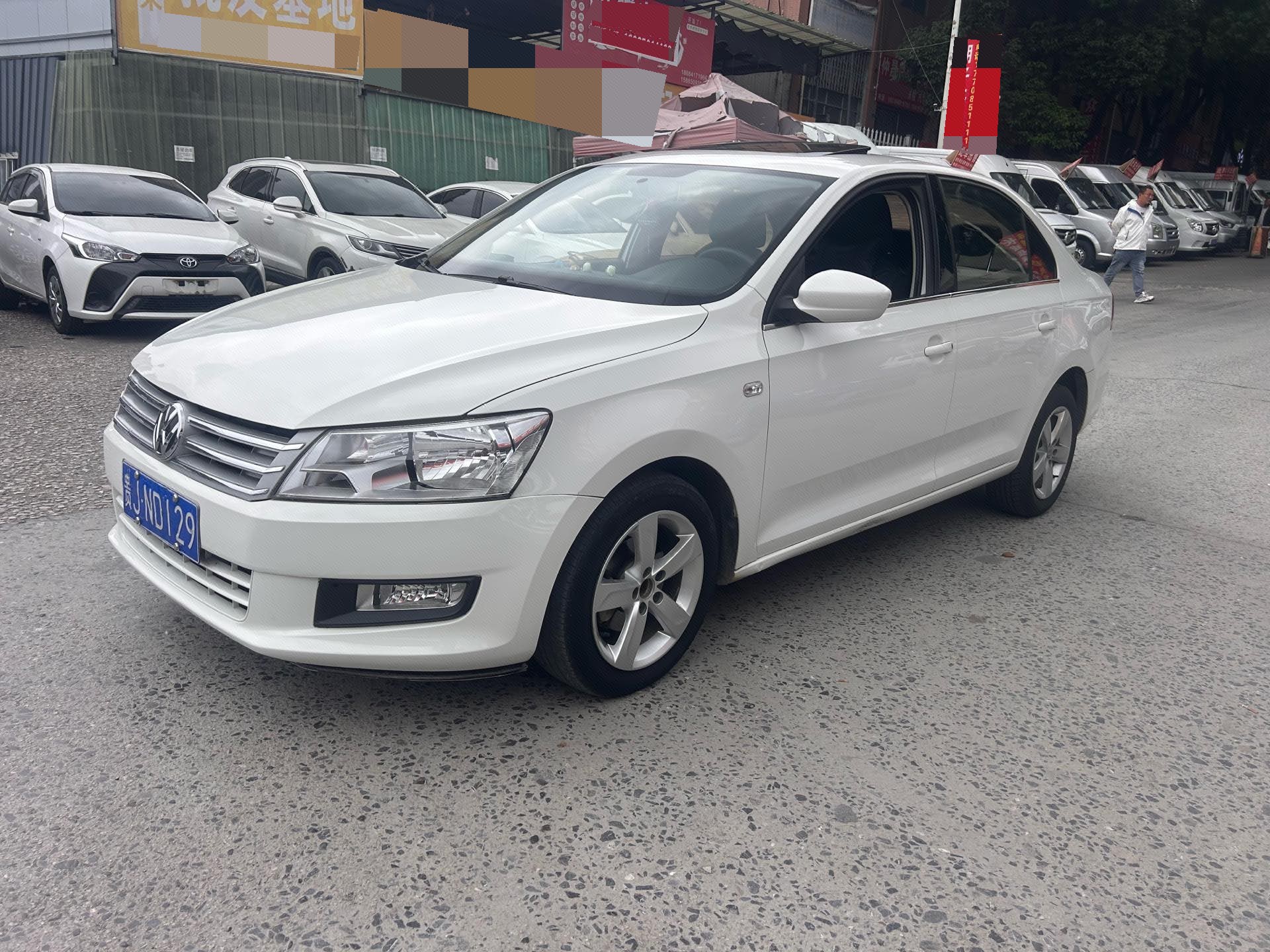 Volkswagen Santana 2015 car image 