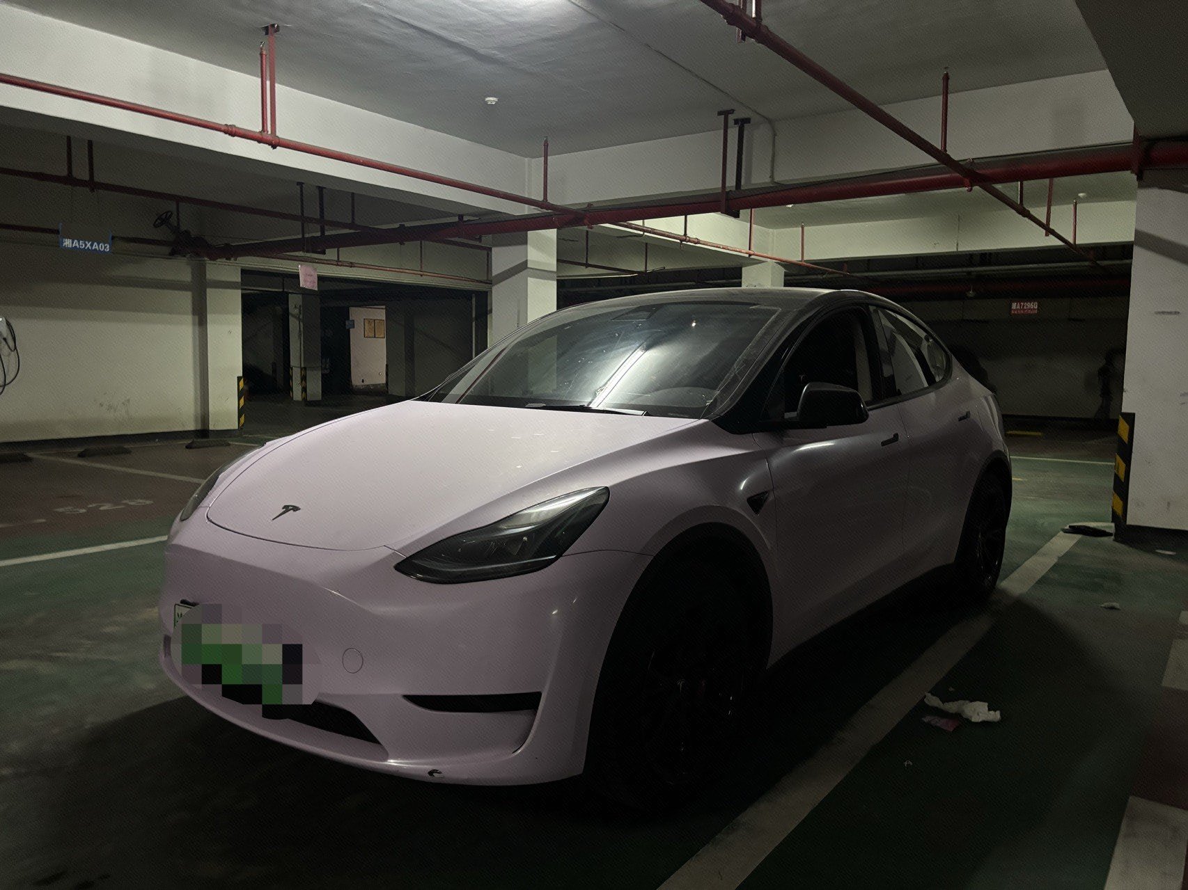 Tesla Model Y 2023 car image 