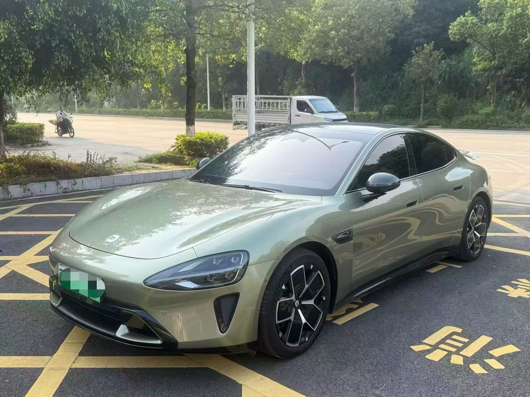 MI SU7 2025 car image 