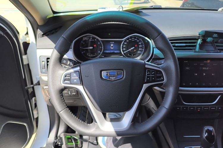 GEELY Emgrand 2018 #11 GEELY Emgrand 2018 car image #11