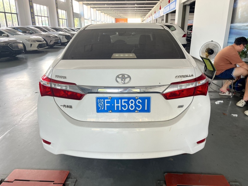 Toyota Corolla 2014 car image #9