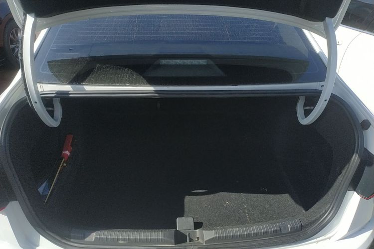 Volkswagen Bora 2021 car image #19