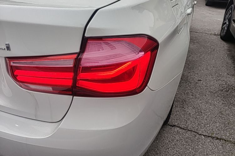 BMW 3 Series 2019 image de voiture #8
