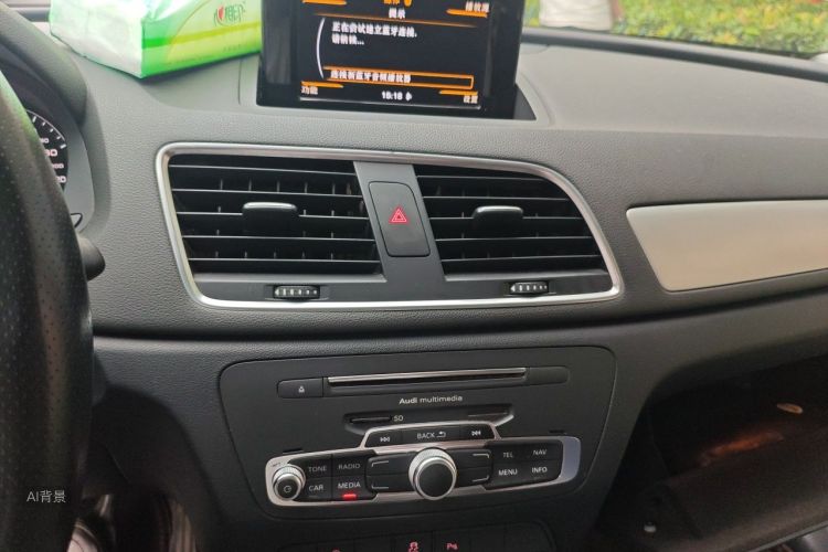 Audi Q3 2017 car image #15