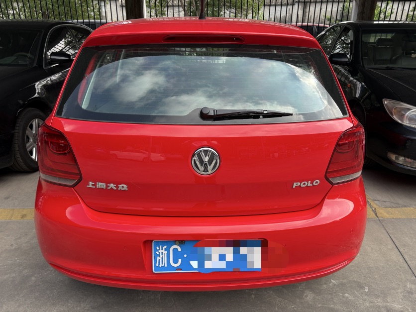Volkswagen Polo 2013 car image #8