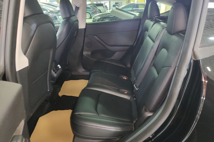 Tesla Model Y 2023 #13 Tesla Model Y 2023 car image #13