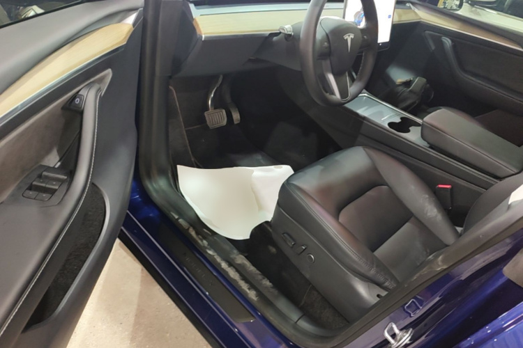 Tesla Model Y 2022 #12 Tesla Model Y 2022 car image #12