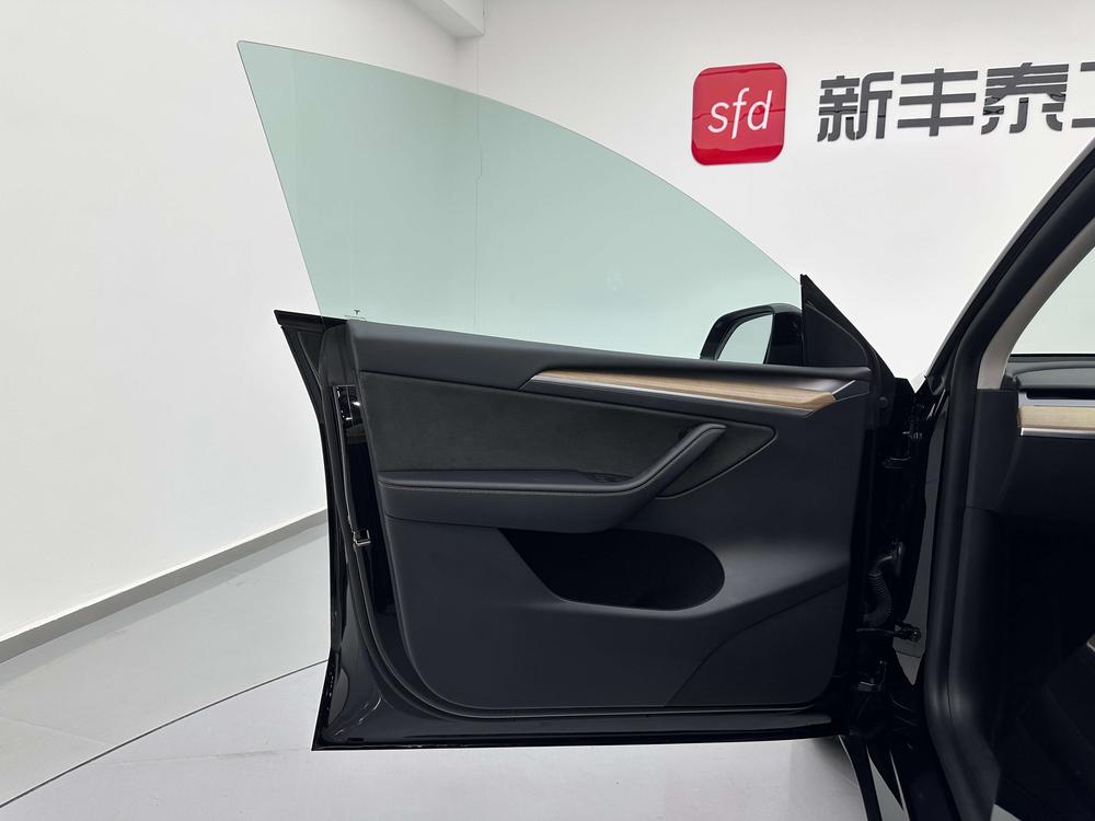 Tesla Model Y 2021 #26 Tesla Model Y 2021 car image #26