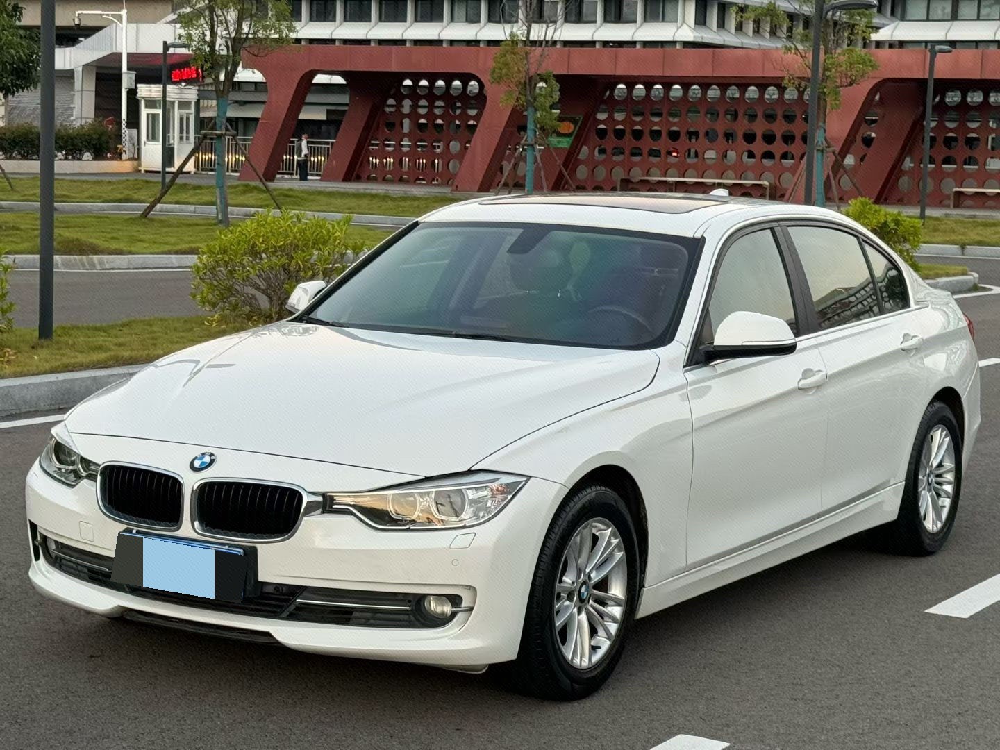 BMW 3 Series 2013 BMW 3 Series 2013 car image