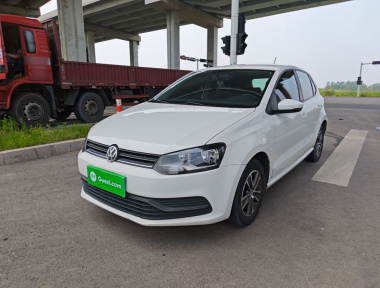 Volkswagen Polo 2015 Volkswagen Polo 2015 car image