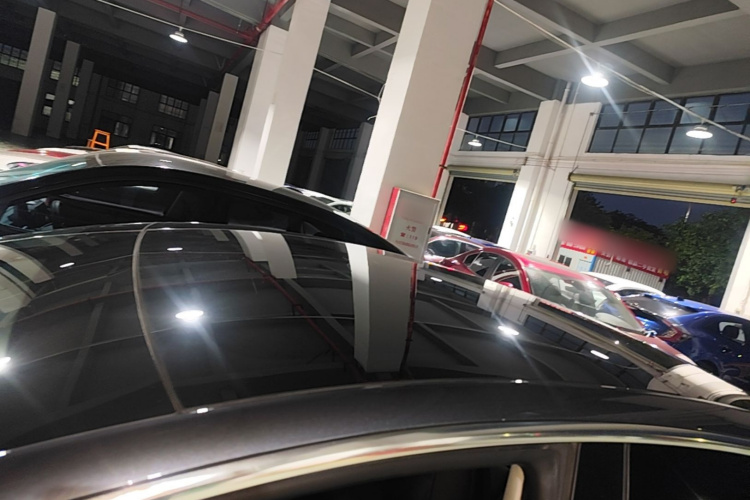 Tesla Model 3 2020 immagine di auto #25
