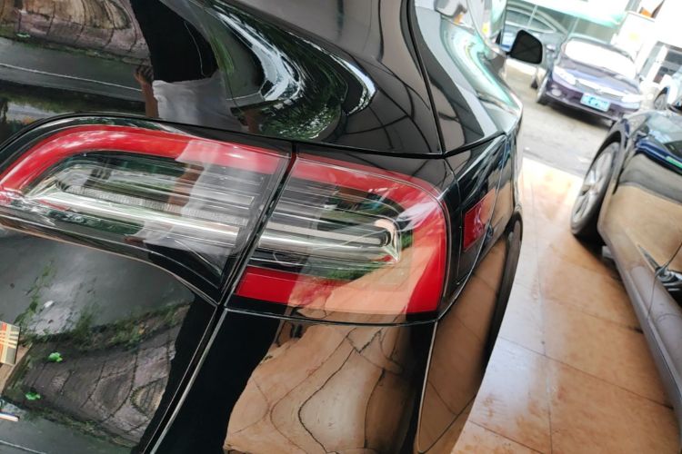 Tesla Model Y 2023 #8 Tesla Model Y 2023 car image #8