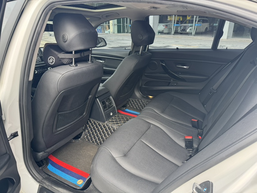 BMW 3 Series 2017 #5 BMW 3 Series 2017 car image #5
