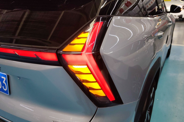 GEELY Boyue L 2023 image de voiture #8