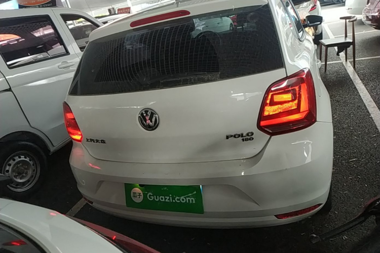 Volkswagen Polo 2019 car image #6