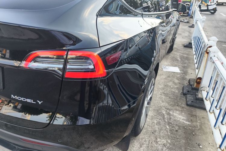 Tesla Model Y 2021 #8 Tesla Model Y 2021 immagine di auto #8