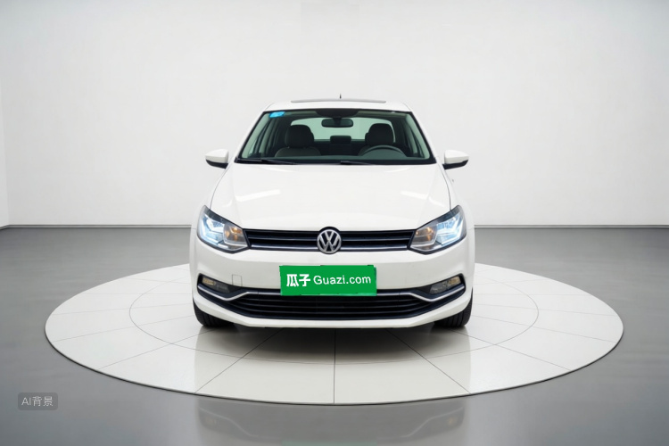 Volkswagen Polo 2015 car image #3