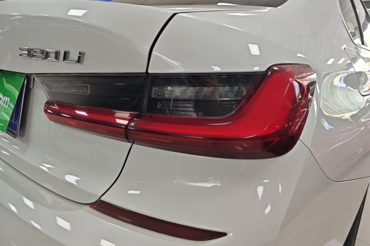 BMW 3 Series 2021 car image #8