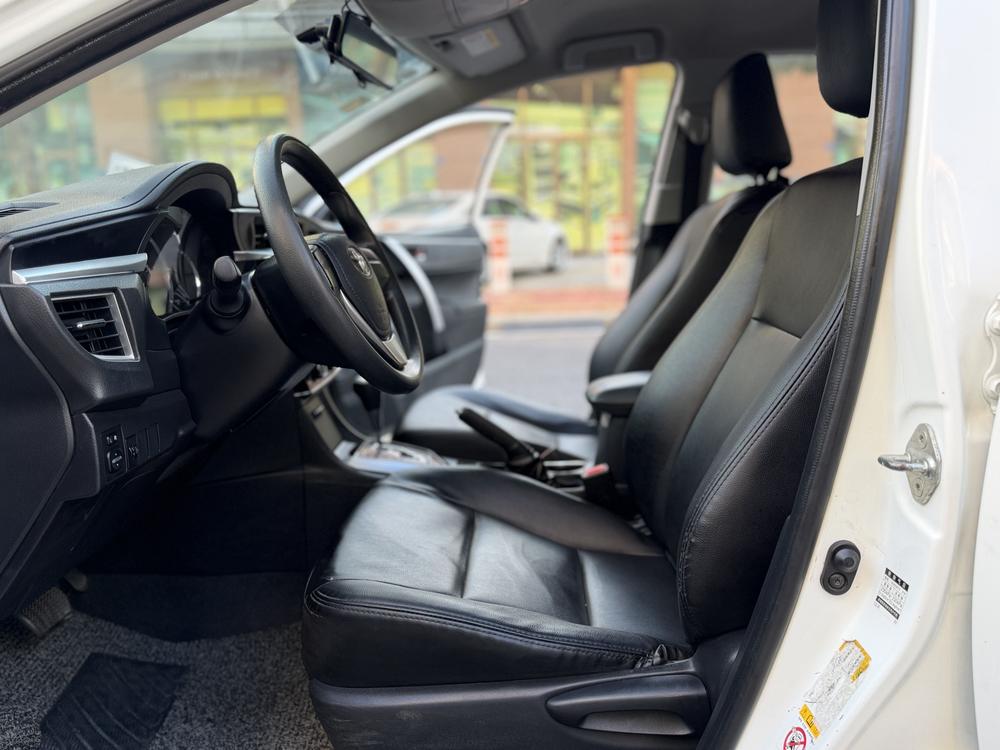Toyota Corolla 2017 car image #13