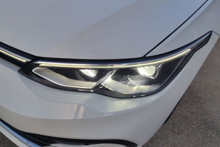 Volkswagen Golf 2022 صورة سيارة #29