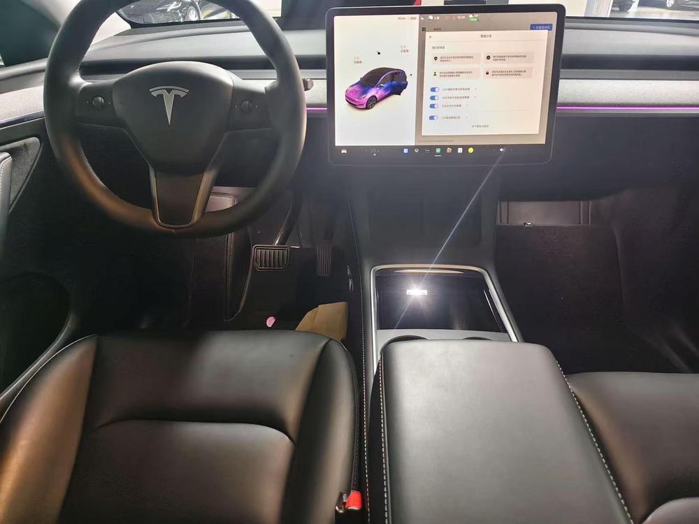 Tesla Model Y 2024 #14 Tesla Model Y 2024 car image #14