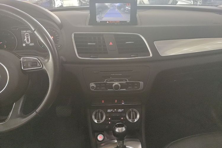 Audi Q3 2016 #13 Audi Q3 2016 car image #13