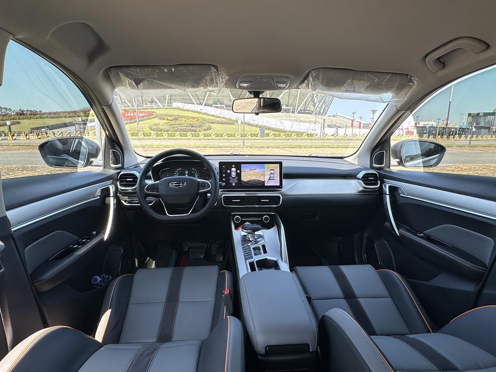 GEELY Coolray 2023 #28 GEELY Coolray 2023 car image #28