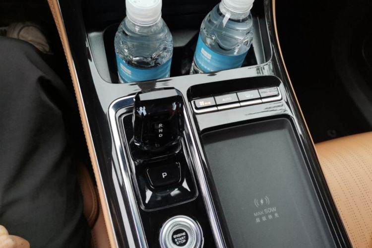 GEELY Boyue L 2025 #16 GEELY Boyue L 2025 immagine di auto #16