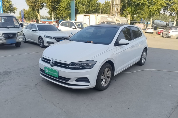 Volkswagen Polo 2021 car image #2