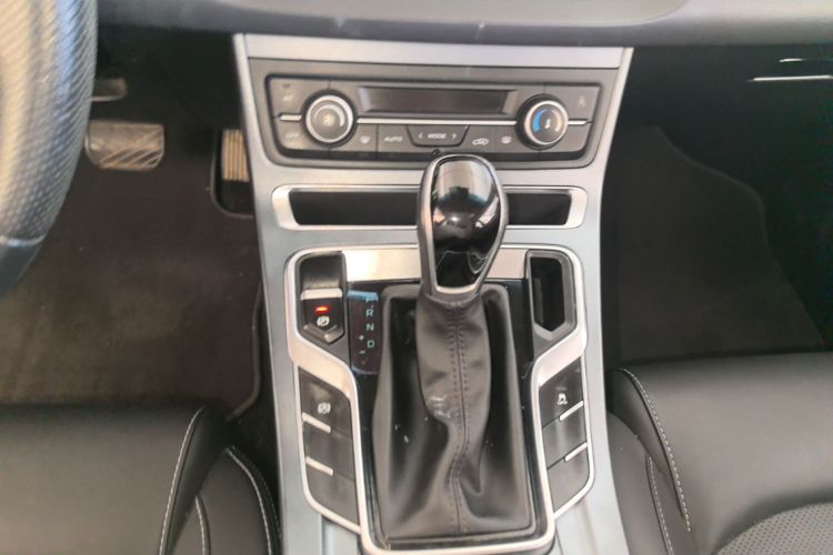 GEELY Emgrand 2019 car image #14