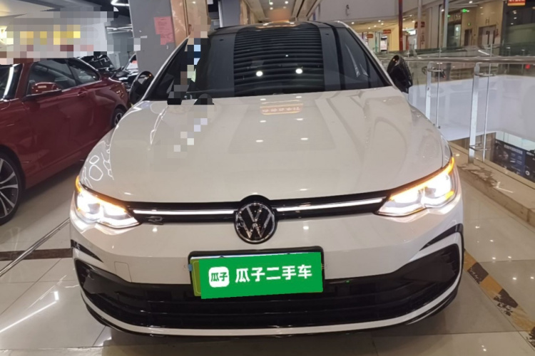 Volkswagen Golf 2023 car image #3