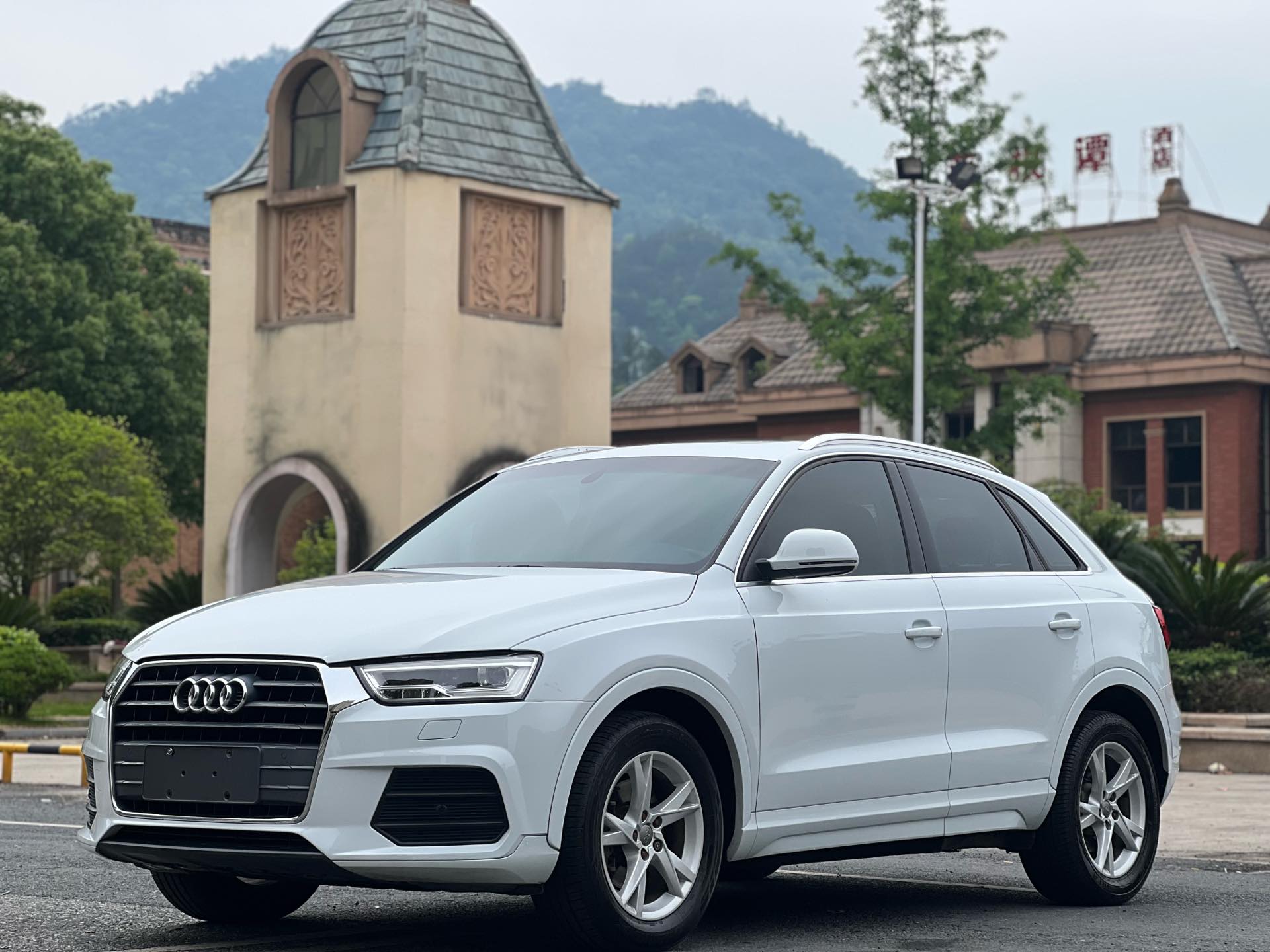 2018 2018 car image
