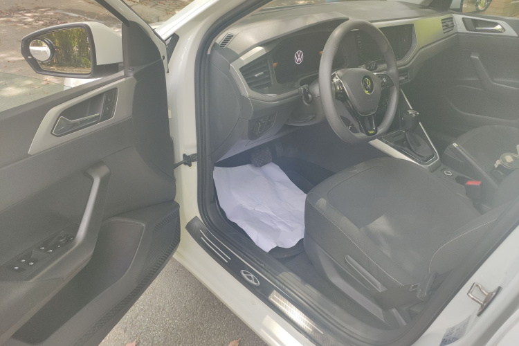 Volkswagen Polo 2023 immagine di auto #16