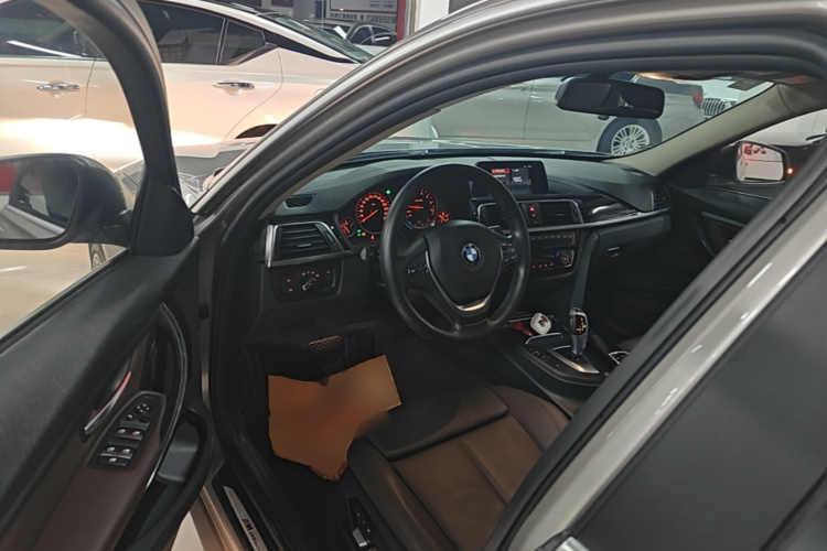 BMW 3 Series 2017 #16 BMW 3 Series 2017 car image #16