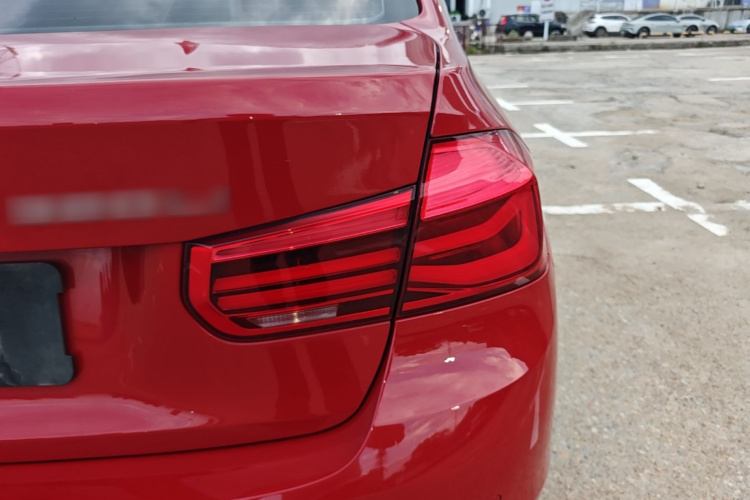 BMW 3 Series 2017 #8 BMW 3 Series 2017 car image #8