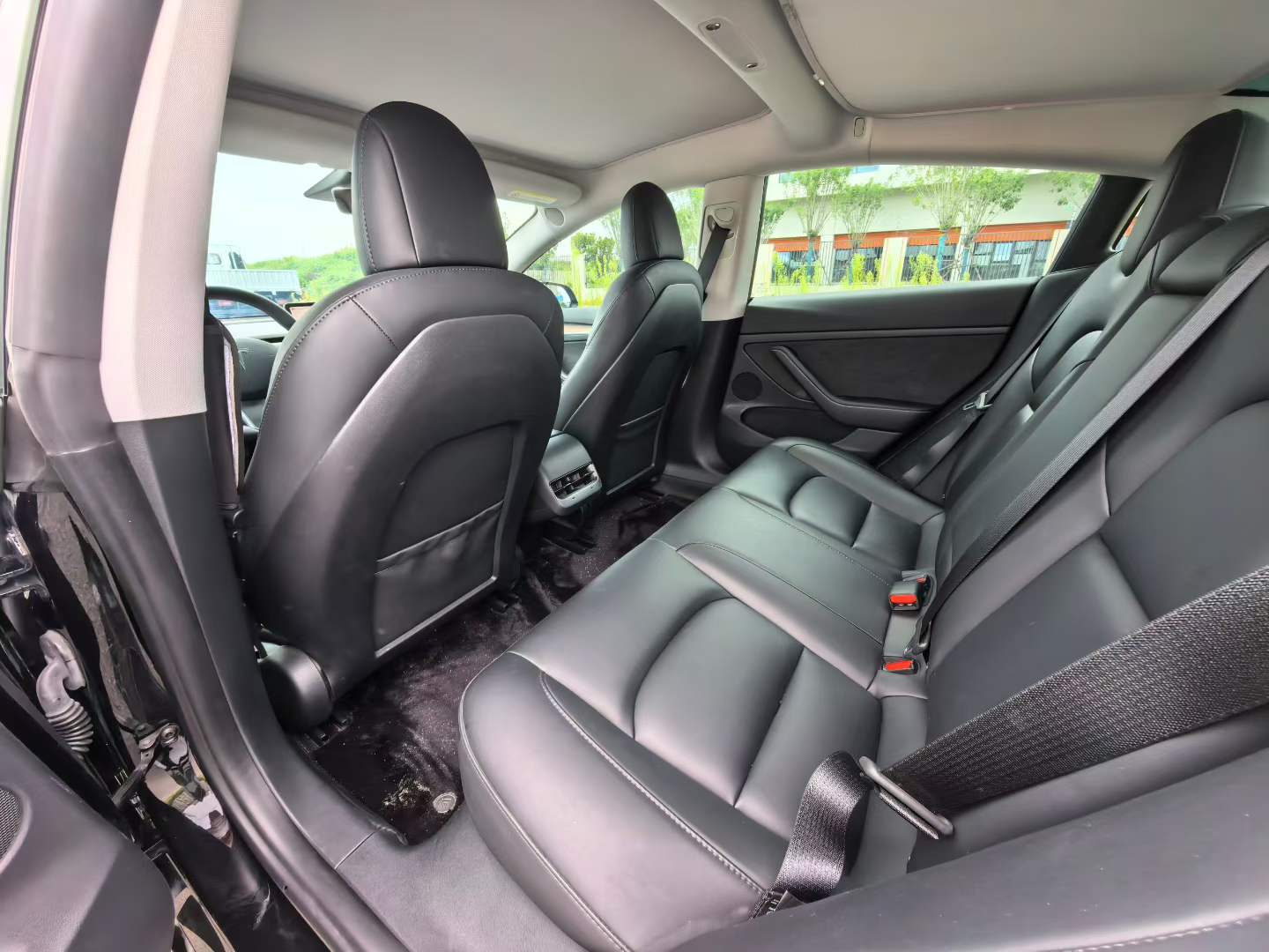 Tesla Model 3 2023 car image #7
