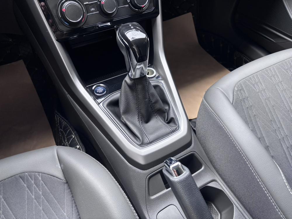 Volkswagen T-Cross 2021 #14 Volkswagen T-Cross 2021 car image #14
