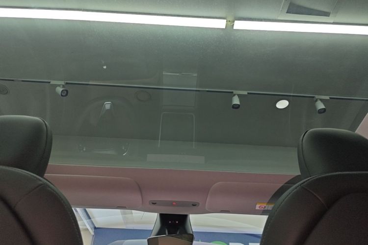Tesla Model Y 2025 car image #18