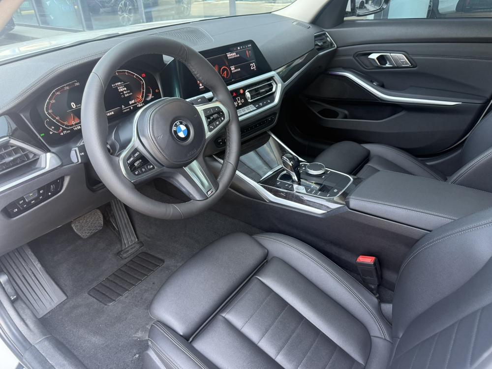 BMW 3 Series 2019 #8 BMW 3 Series 2019 car image #8