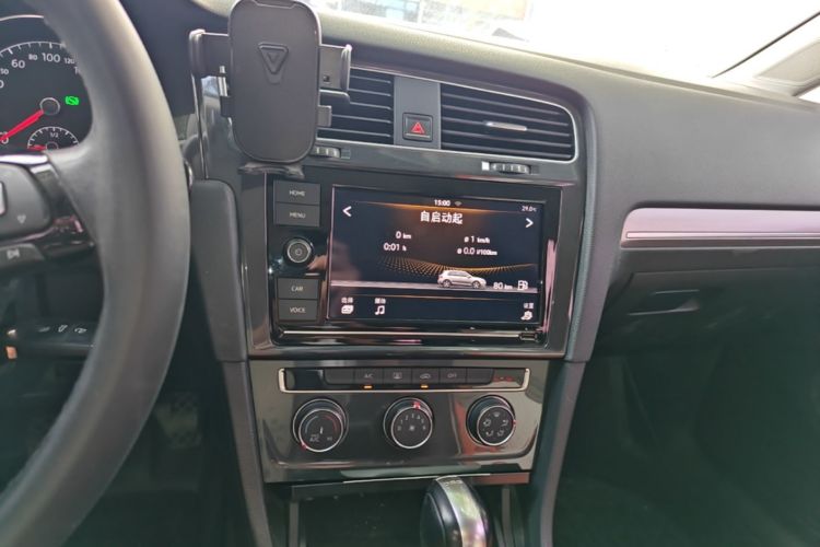 Volkswagen Golf 2019 #13 Volkswagen Golf 2019 car image #13