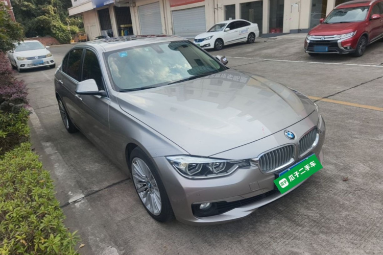 BMW 3 Series 2018 car image #4