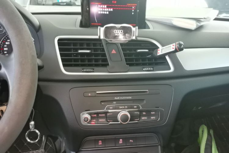 Audi Q3 2018 #13 Audi Q3 2018 car image #13