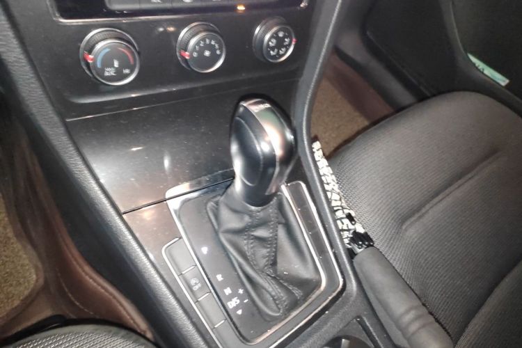 Volkswagen Golf 2019 #14 Volkswagen Golf 2019 car image #14