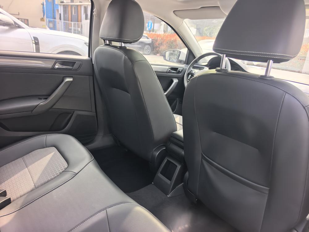 Volkswagen Santana 2018 car image #22