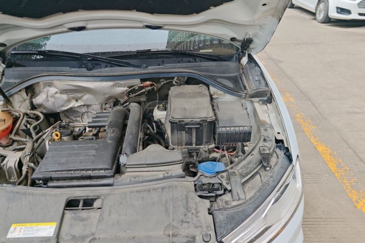 Audi Q3 2017 immagine di auto #29