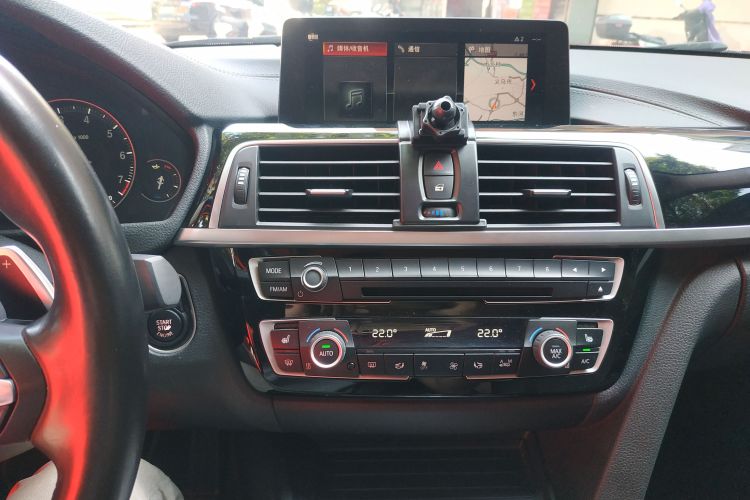 BMW 3 Series 2018 #17 BMW 3 Series 2018 car image #17