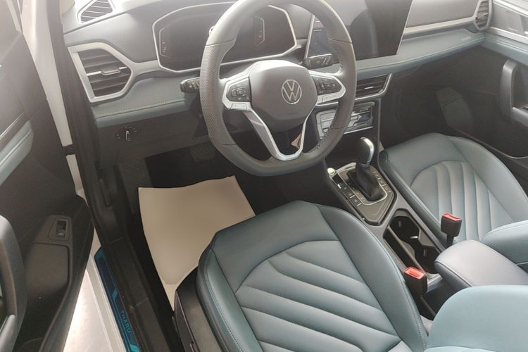 Volkswagen Tharu 2024 car image #16
