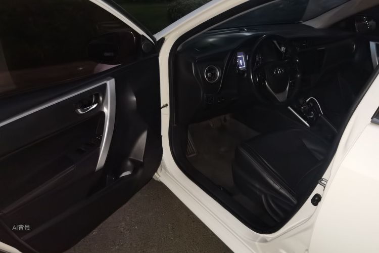 Toyota Corolla 2018 immagine di auto #18